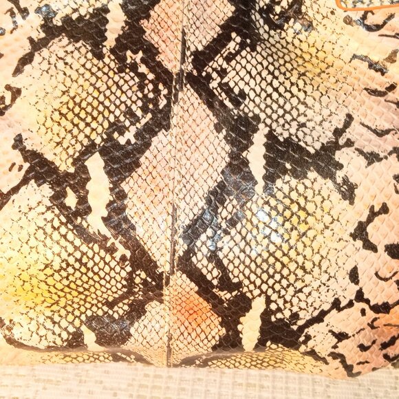 PINK AND BLACK IRIS TYLER ROOMY DOUBLE-SIDED WOMANS LEATHER HANDBAG - Picture 8 of 13